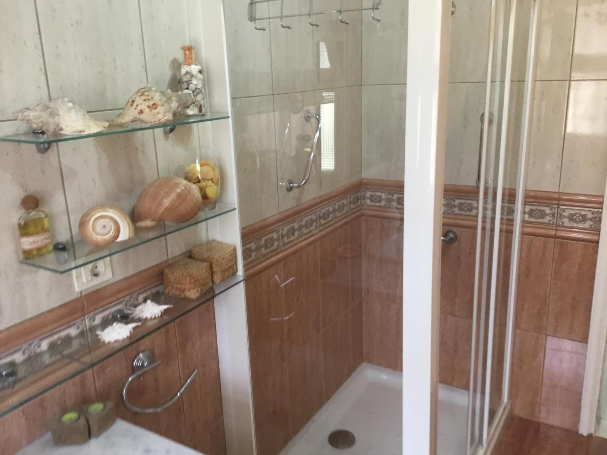 Vrijstaande Appartement *